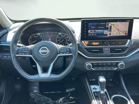 Used 2024 Nissan Altima 2.5 SR w/ SR Premium Package AWD/4WD image 7