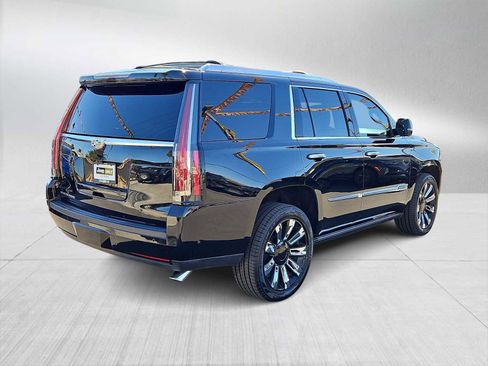 Used 2018 Cadillac Escalade Platinum image 8