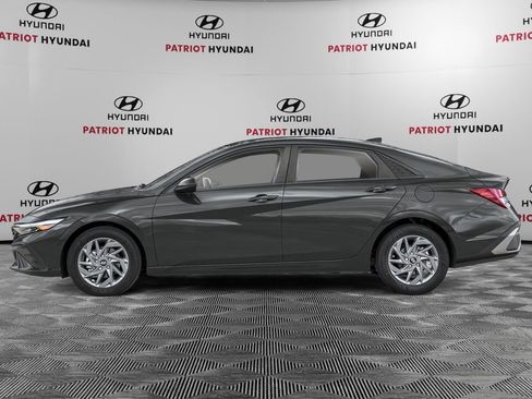 New 2026 Hyundai Elantra SEL Sport w/ Cargo Package FWD image 3