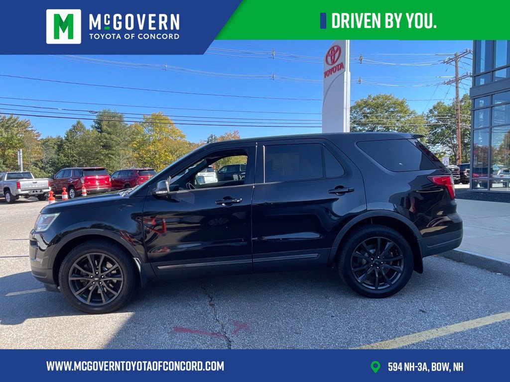 Used 2019 Ford Explorer XLT w/ Equipment Group 202A AWD/4WD image 2