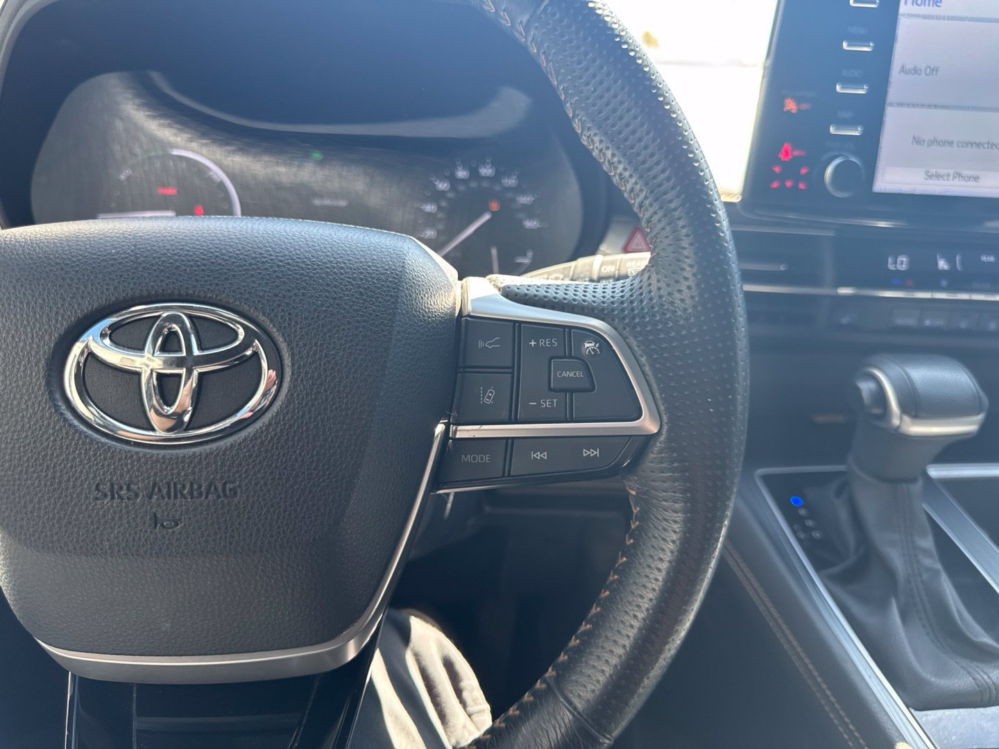 Used 2023 Toyota Sienna XLE Woodland Edition AWD/4WD image 22
