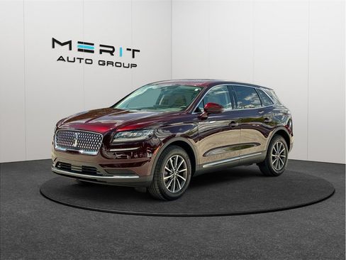 Used 2022 Lincoln Nautilus FWD image 4