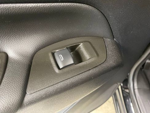 Used 2023 Chevrolet Equinox LT AWD/4WD image 25