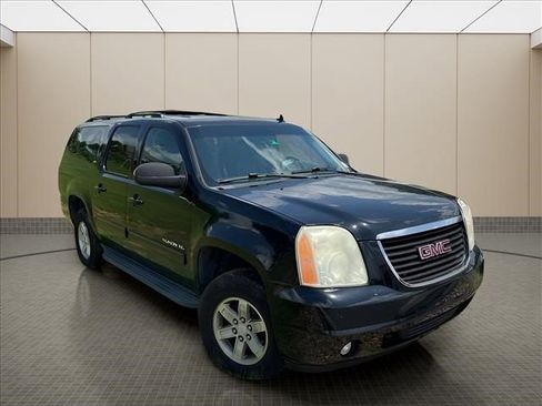 Used 2011 GMC Yukon XL SLT RWD image 7