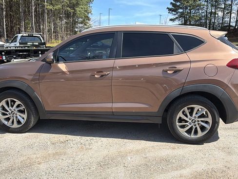 Used 2016 Hyundai Tucson SE w/ Option Group 12 image 11