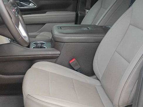 Used 2023 GMC Yukon XL SLT w/ LPO, Floor Liner Package RWD image 10