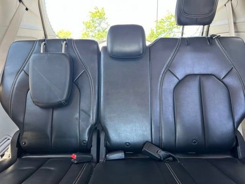 Used 2020 Chrysler Voyager Lxi FWD image 29