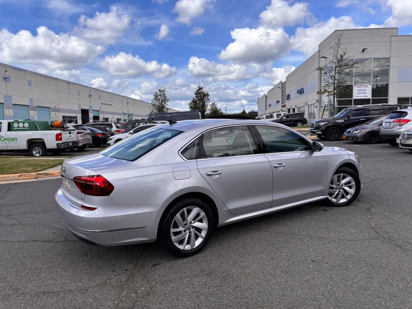 Used 2018 Volkswagen Passat 2.0T SE FWD image 9
