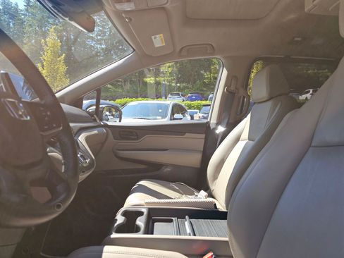 Used 2018 Honda Odyssey EX-L image 24