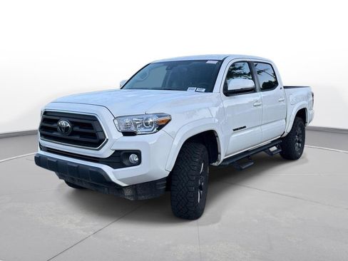 Used 2023 Toyota Tacoma SR5 w/ Technology Package AWD/4WD image 2
