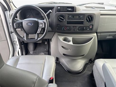 Used 2022 Ford E-350 and Econoline 350 Super Duty w/ Power Windows & Locks Group image 10