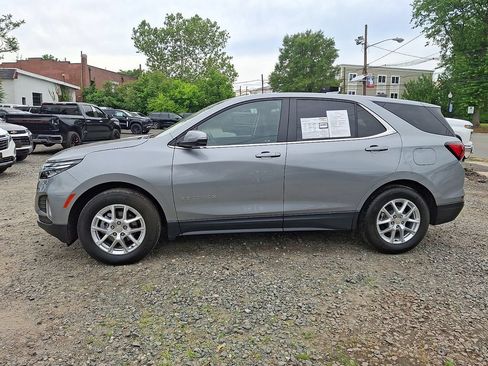 Used 2024 Chevrolet Equinox LT FWD image 4