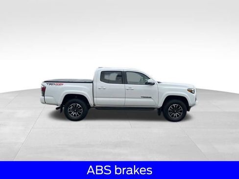 Used 2023 Toyota Tacoma TRD Sport w/ Black Out Package (TMS) AWD/4WD image 9