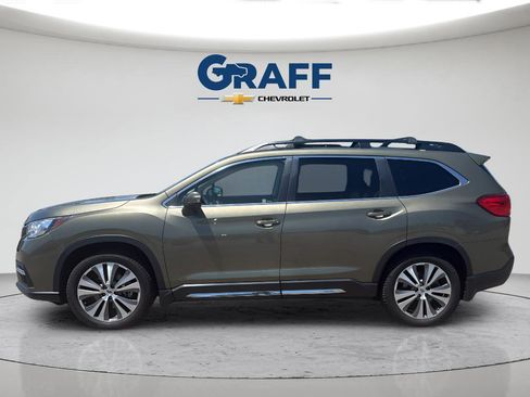 Used 2022 Subaru Ascent Limited w/ Technology Package AWD/4WD image 3