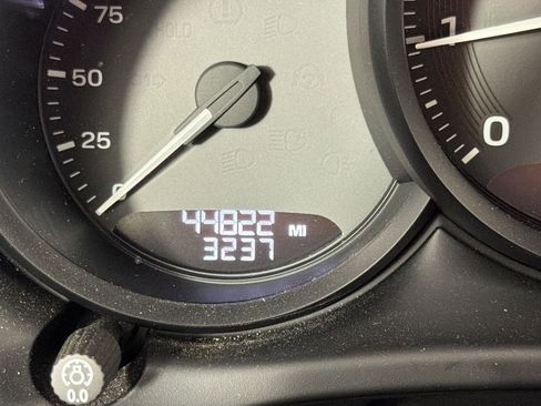 Certified 2023 Porsche Macan AWD/4WD image 30