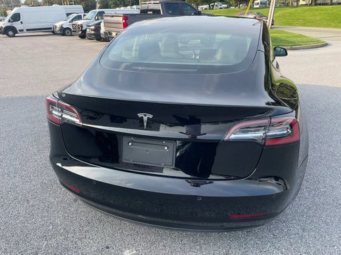 Used 2021 Tesla Model 3 Standard Range Plus RWD image 13