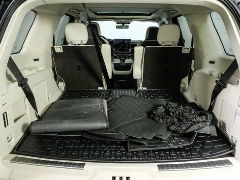 Used 2023 Lincoln Navigator Black Label image 33