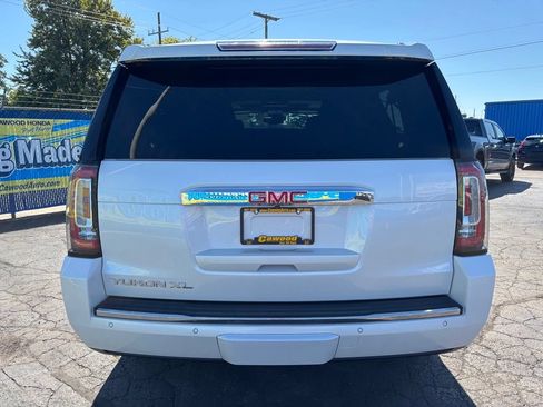 Used 2020 GMC Yukon XL Denali w/ Denali Ultimate Package AWD/4WD image 3