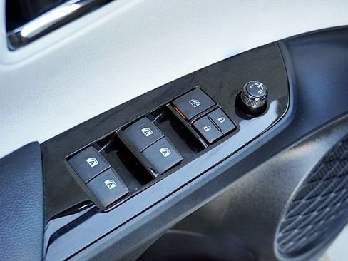 Used 2016 Toyota Prius Four FWD image 30