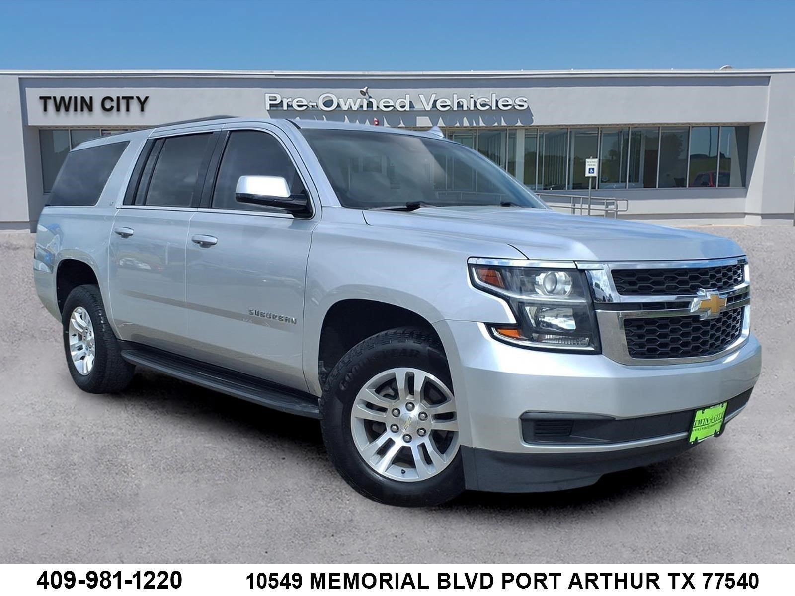 Used 2018 Chevrolet Suburban LT AWD/4WD image 1