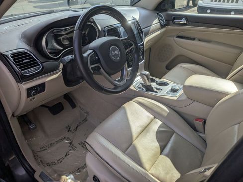 Used 2020 Jeep Grand Cherokee Overland image 9