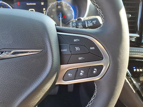 New 2026 Chrysler Pacifica Select image 20