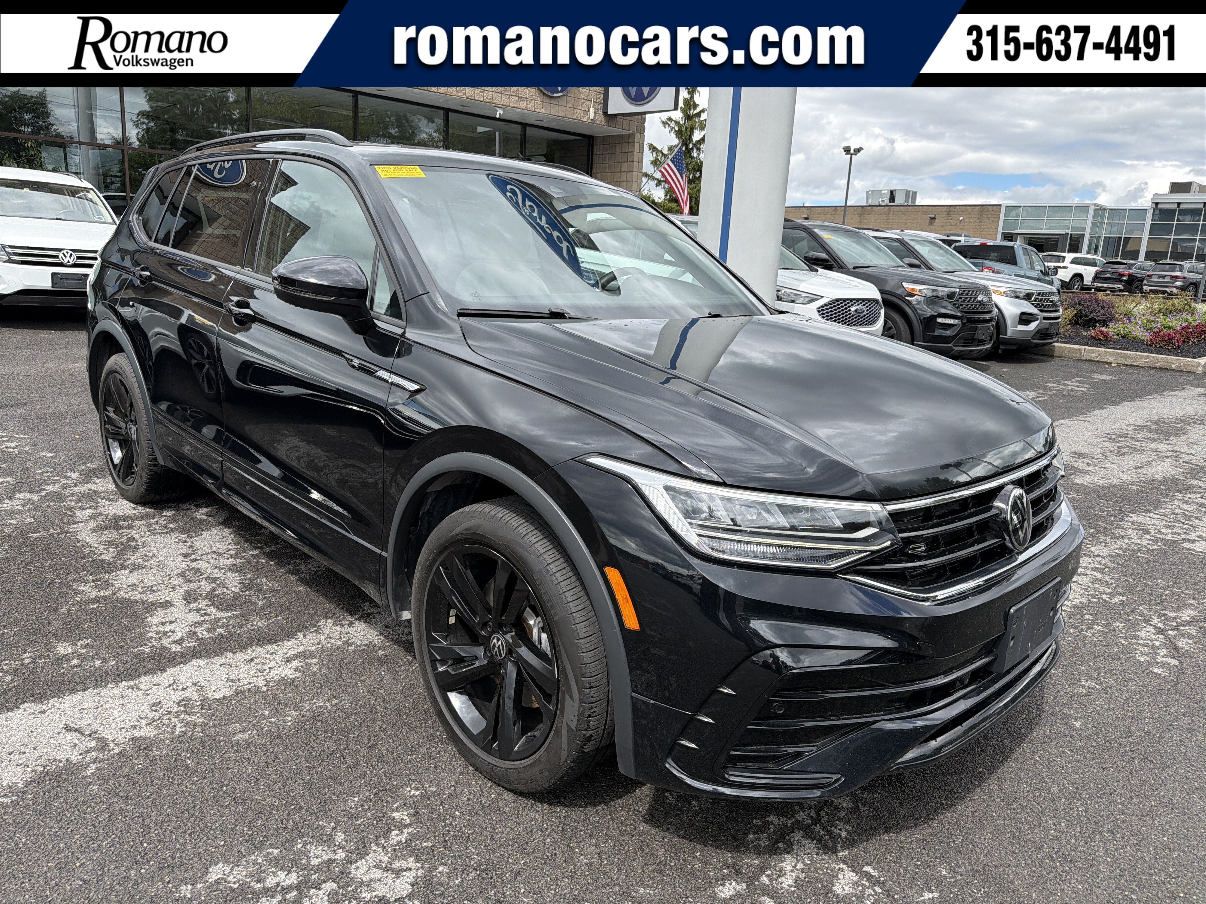 Used 2024 Volkswagen Tiguan SE R-Line AWD/4WD image 1