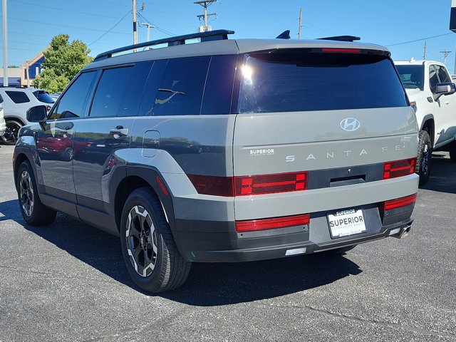 Used 2024 Hyundai Santa Fe SEL FWD image 5