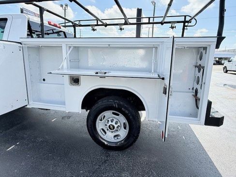 Used 2021 Chevrolet Silverado 2500 W/T w/ WT Convenience Package RWD image 11