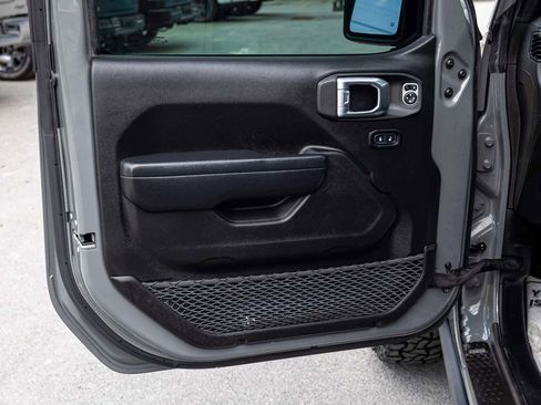 Used 2023 Jeep Wrangler Unlimited Sport AWD/4WD image 11