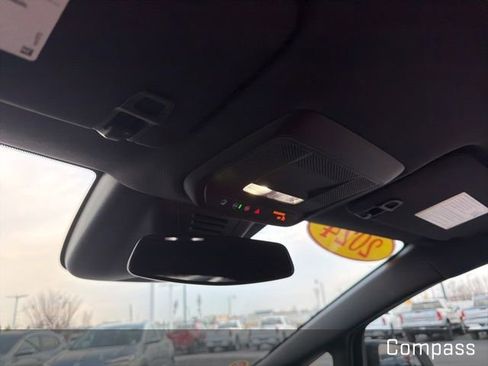 Used 2024 Chevrolet Equinox EV RS image 29