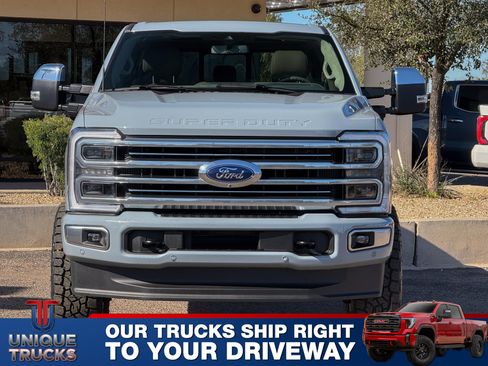 Used 2025 Ford F350 Platinum w/ Platinum Plus Package image 2