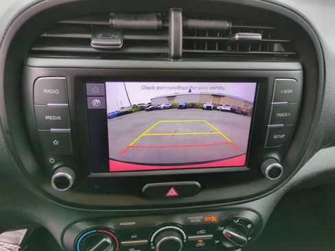 Used 2023 Kia Soul LX FWD image 14