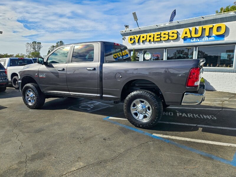 Used 2018 RAM 2500 SLT AWD/4WD image 3