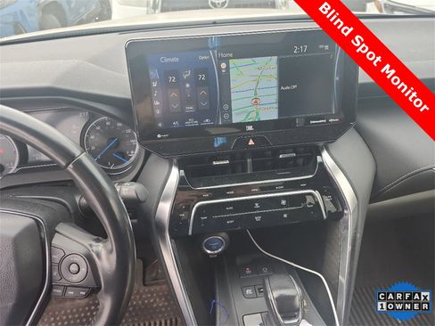 Certified 2021 Toyota Venza Limited image 4