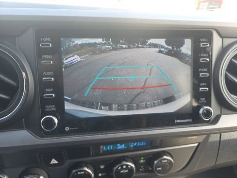 Used 2022 Toyota Tacoma TRD Sport w/ Technology Package AWD/4WD image 25