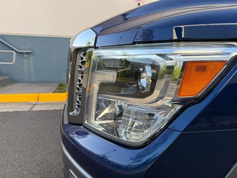 Used 2016 Nissan Titan Platinum Reserve AWD/4WD image 19