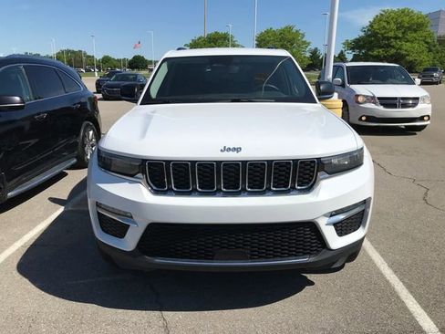 Used 2023 Jeep Grand Cherokee Limited AWD/4WD image 11