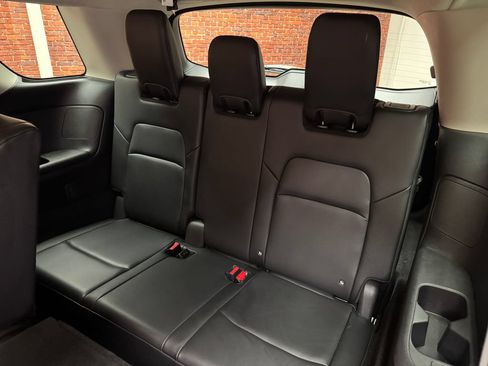 Used 2025 Nissan Pathfinder SL AWD/4WD image 27