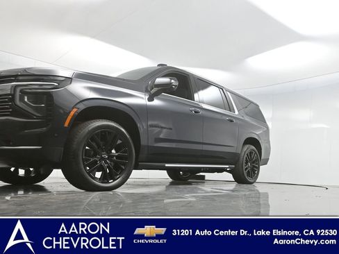 New 2025 Chevrolet Suburban Premier image 44