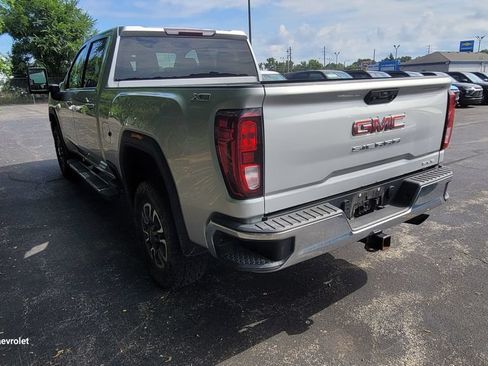 Used 2021 GMC Sierra 3500 SLE w/ SLE Value Package AWD/4WD image 4
