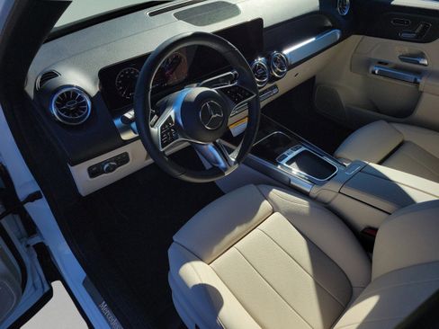 Certified 2025 Mercedes-Benz GLB 250 image 17