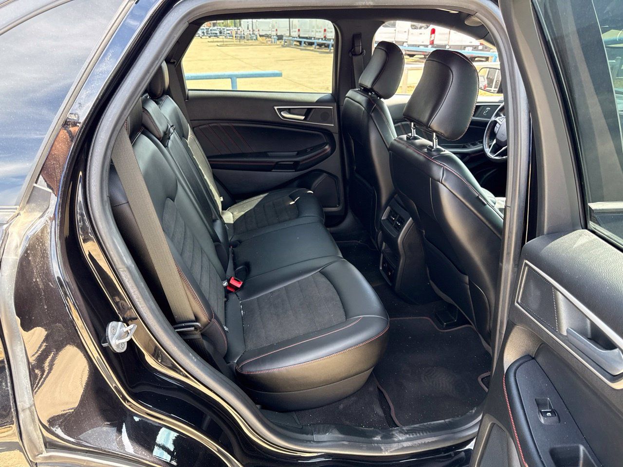 Used 2023 Ford Edge ST-Line AWD/4WD image 11
