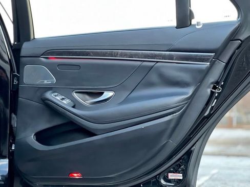 Used 2018 Mercedes-Benz S 450 Sedan image 19