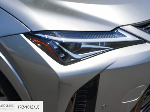 Used 2022 Lexus UX 200 F Sport FWD image 10