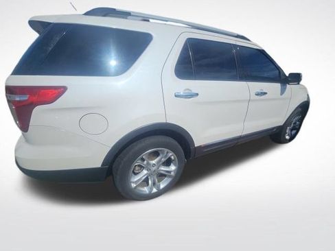 Used 2014 Ford Explorer Limited w/ Equipment Group 301A AWD/4WD image 3
