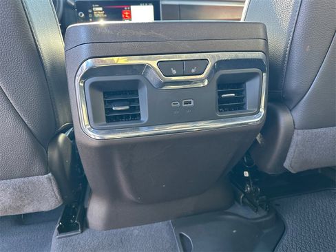 Used 2024 GMC Sierra 2500 Denali w/ Denali Reserve Package image 23