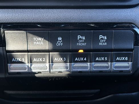 Used 2022 RAM 2500 Big Horn w/ Level C Equiment Group image 34