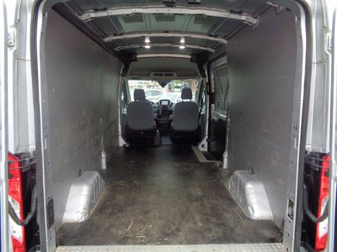 Used 2018 Ford Transit 250 148 Medium Roof RWD image 32