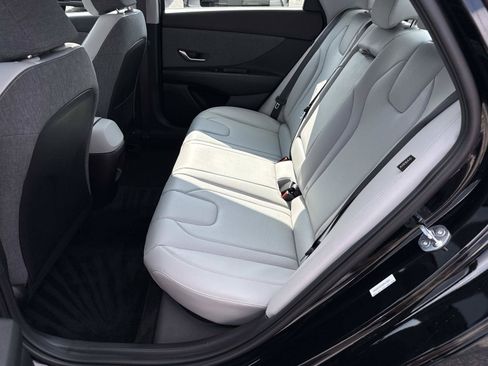 Certified 2026 Hyundai Elantra Limited FWD image 23